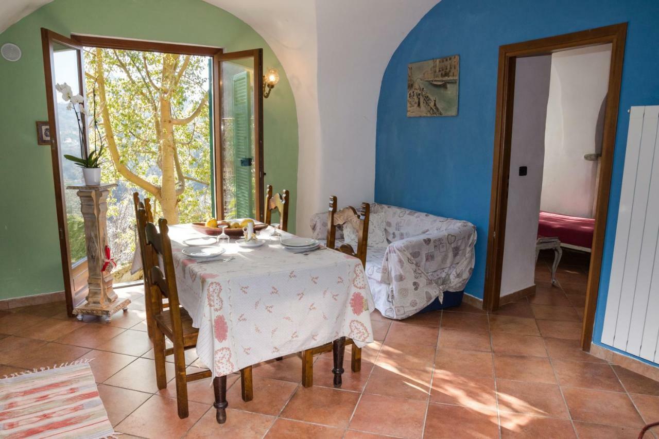 Agriturismo A Ca Vegia Calice Ligure Værelse billede